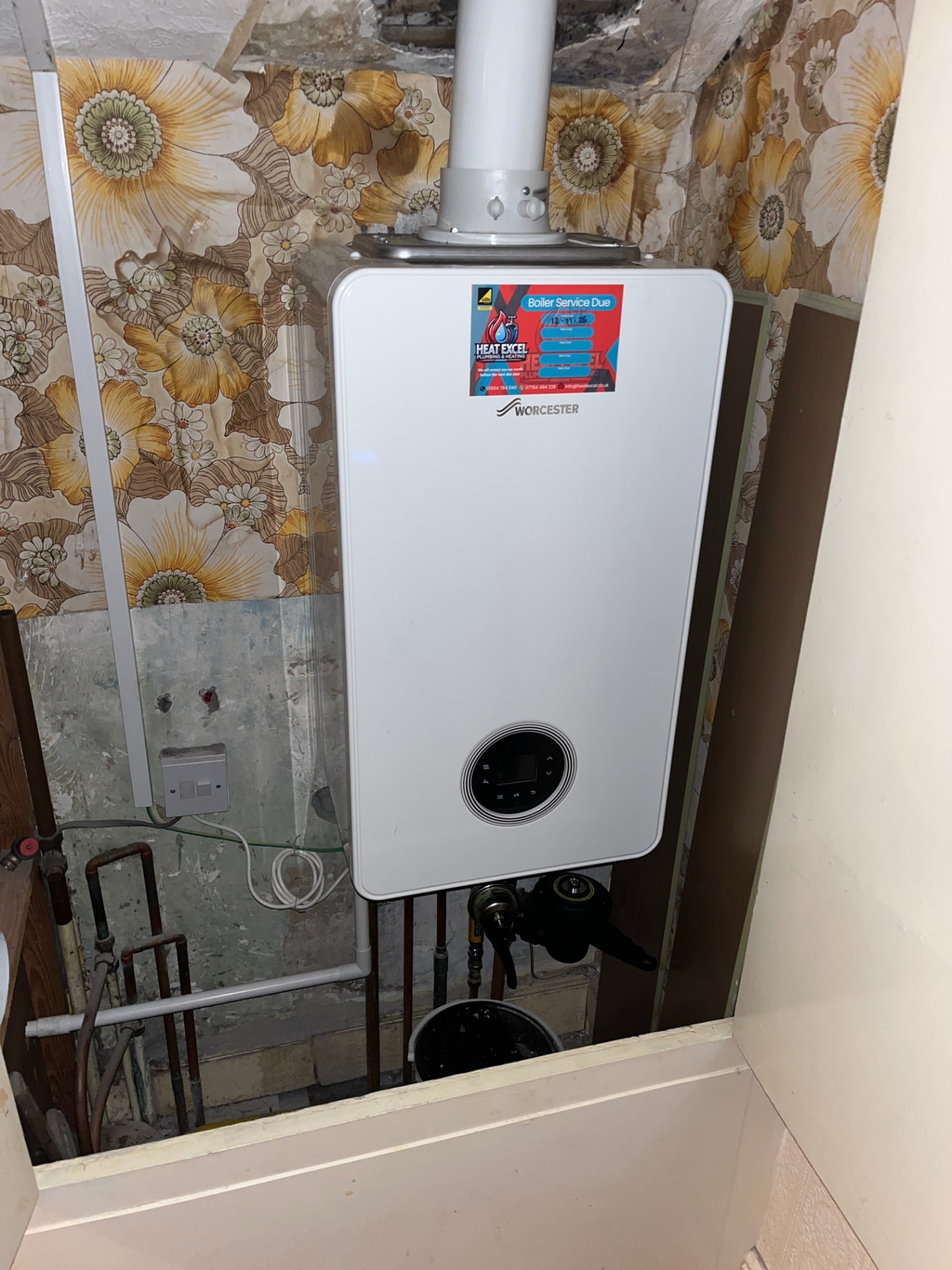 Worcester combi boiler replacement with new flue and pipework