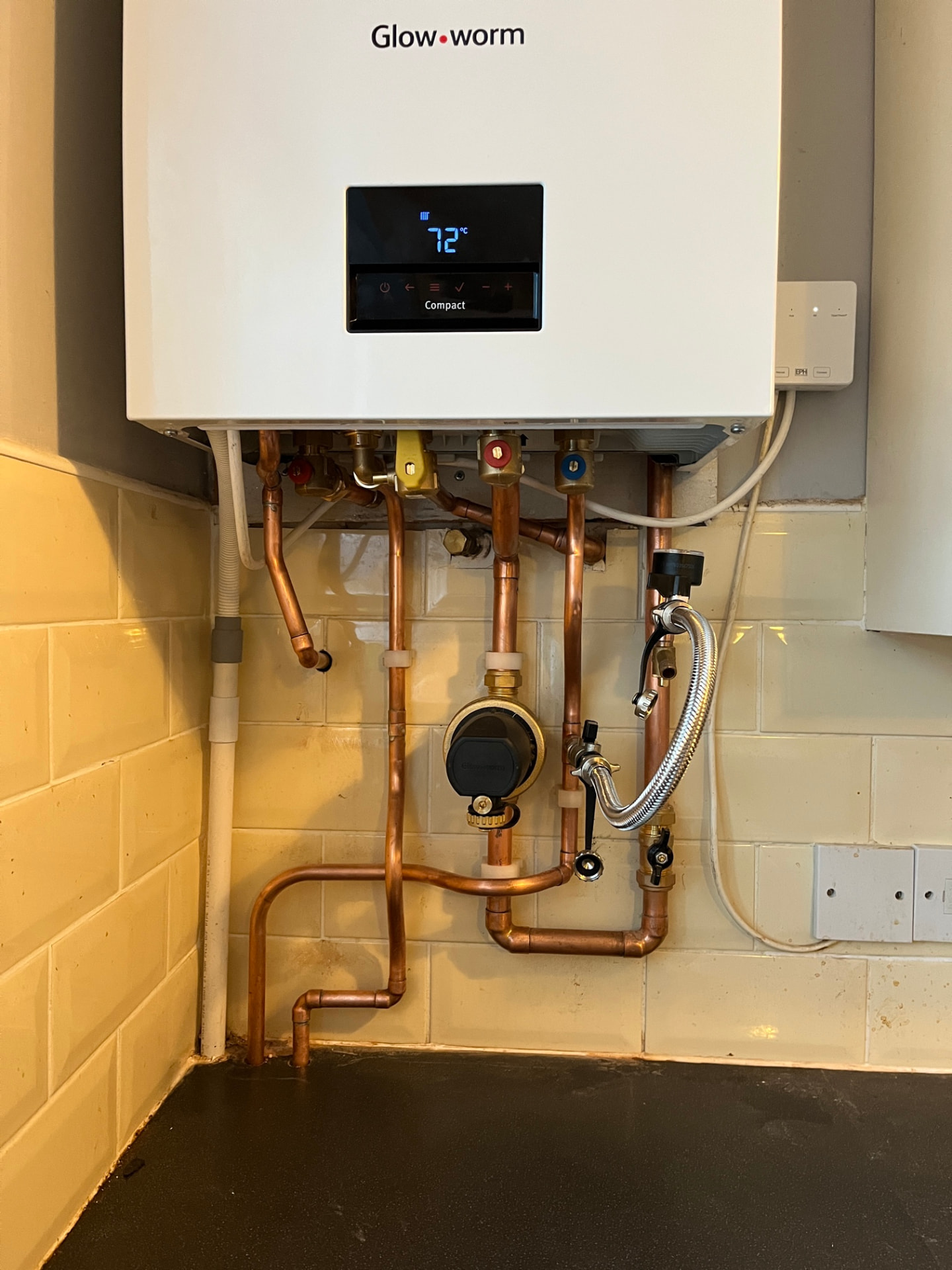 Glow-worm Compact boiler with neat copper pipework and filter